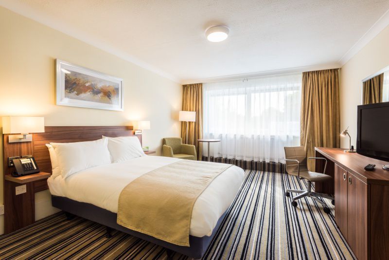 Holiday Inn Warrington Accessible bedroom